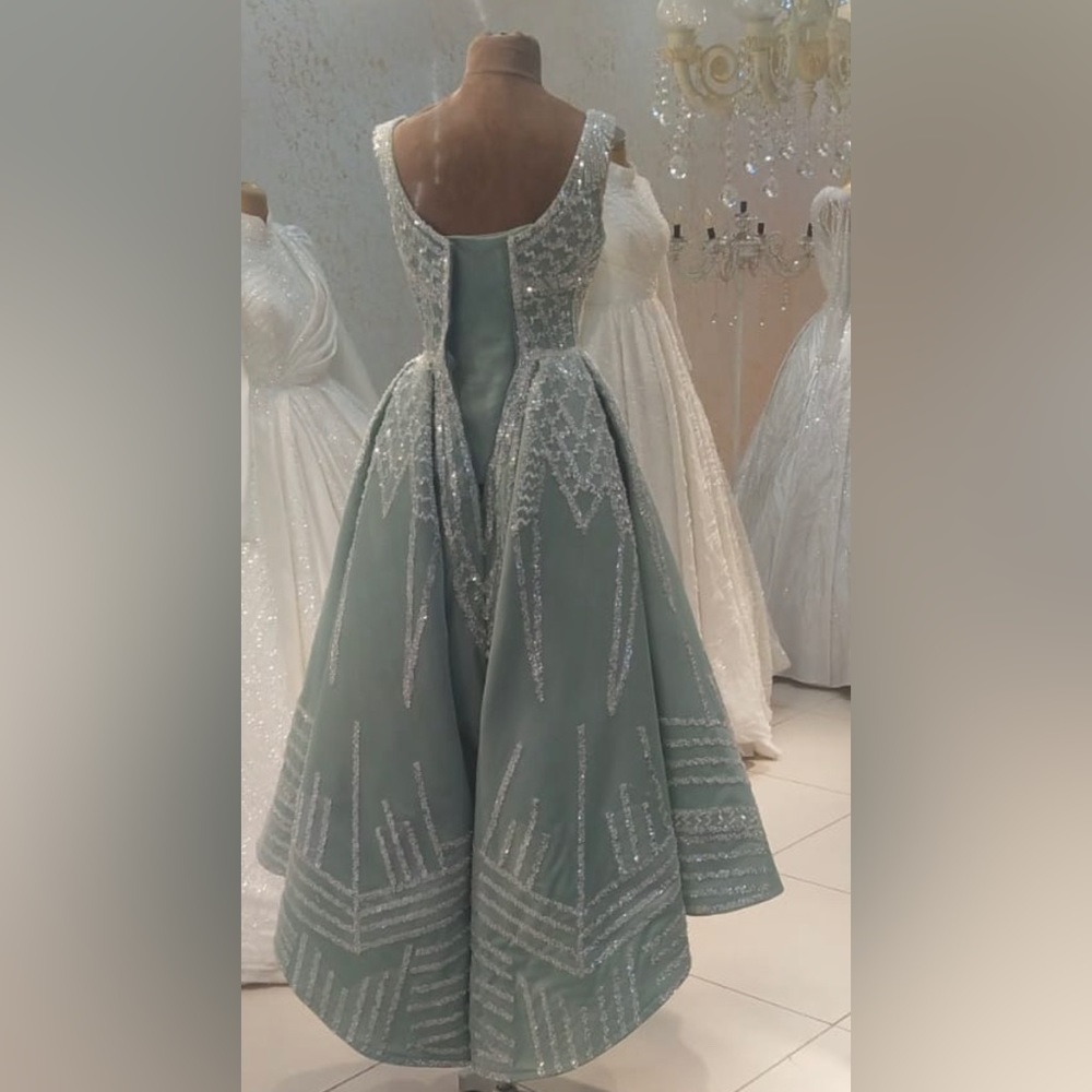 Mint Green - image 3